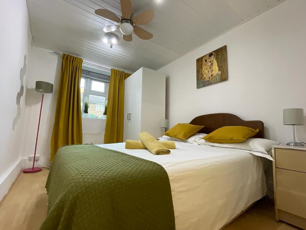 Cosy Flat Close To East Finchley Station Londres Exterior foto