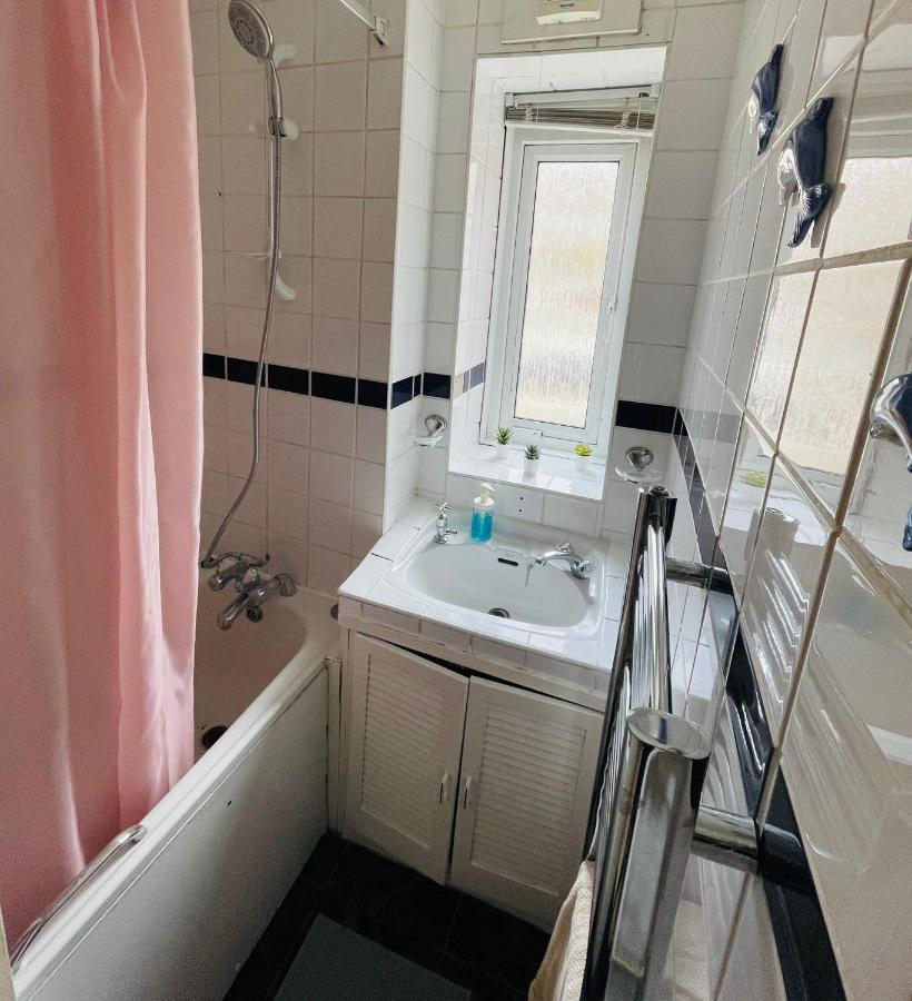 Cosy Flat Close To East Finchley Station Londres Exterior foto